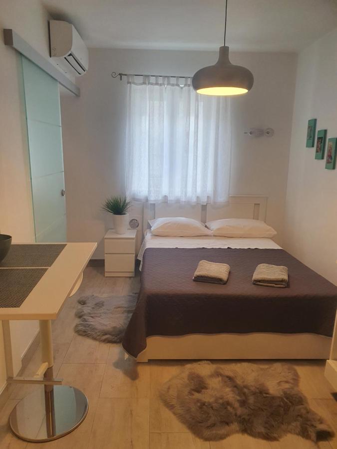 Miriam Apartment